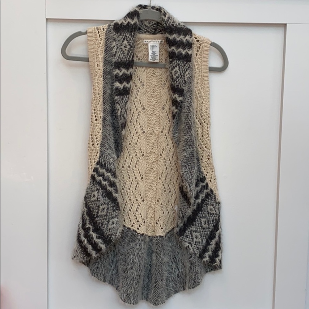 Max Studio vest